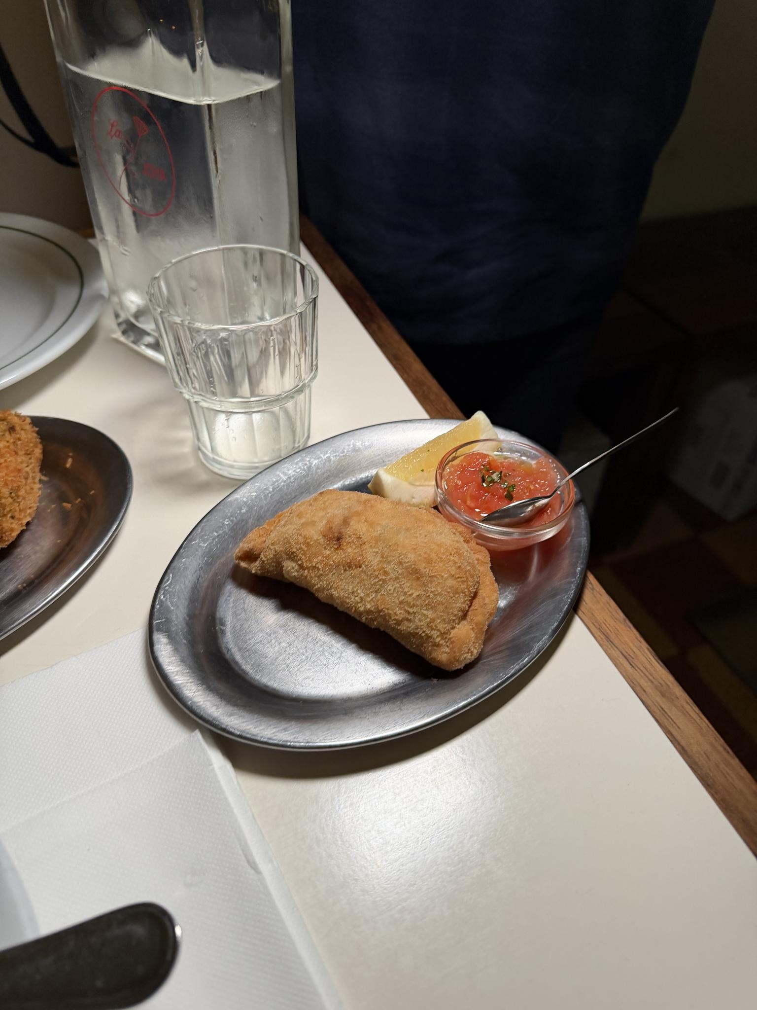 LA JOYA CANTINA